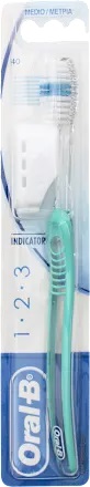 ORALB 123 INDICATOR SPAZZOLINO MANUALE SETOLE 35 MEDIE - FarmaLucia