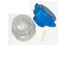 FRANTUMAPILLOLE IN ABS A 2 SCOMPARTI BASE TRASPARENTE COPERCHIO BLU DIMENSIONI 5,4X3,3X4,7 CM - FarmaLucia