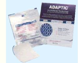 MEDICAZIONE NON ADERENTE STERILE APTIC MISURA 7,6X7,6CM 10 PEZZI 2012ZI - FarmaLucia