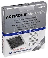 MEDICAZIONE IN CARBONE ATTIVO CON ARGENTO ACTISORB SILVER 10,5X10,5 CM 3 PEZZI - FarmaLucia