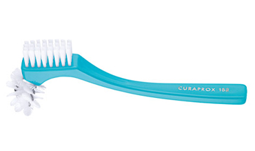 CURAPROX BDC SPAZZOLINO BREVETTATO PER DENTIERE 1 PEZZO COLORE AZZURRO - FarmaLucia